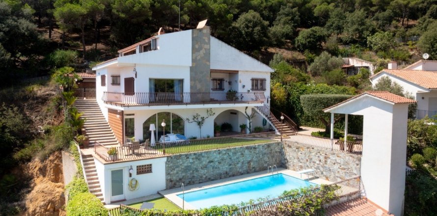 4 bedrooms house for sale in Alella, Barcelona, Catalonia, Spain № 4821