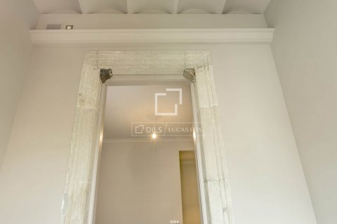 Apartamento de 3 dormitorios en alquiler en Barcelona, Cataluña, Spain № 4517 - foto 29