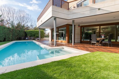 Villa de 6 dormitorios en alquiler en Sant Cugat del Vallès, Barcelona, Cataluña, Spain № 4522 - foto 2