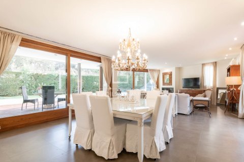 Villa de 6 dormitorios en alquiler en Sant Cugat del Vallès, Barcelona, Cataluña, Spain № 4522 - foto 5