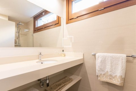 Villa de 6 dormitorios en alquiler en Sant Cugat del Vallès, Barcelona, Cataluña, Spain № 4522 - foto 12