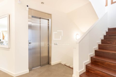 Villa de 6 dormitorios en alquiler en Sant Cugat del Vallès, Barcelona, Cataluña, Spain № 4522 - foto 14