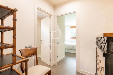 Villa de 6 dormitorios en alquiler en Sant Cugat del Vallès, Barcelona, Cataluña, Spain № 4522 - foto 13