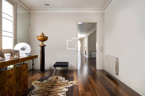 3 chambres apartment à louer à Barcelona, Catalonia, Spain № 4519 - photo 18