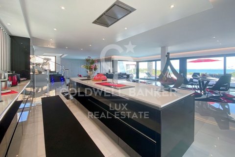 Купить виллу в Лланка, Испания с 4 спальни, 723м², № 5879 - фото 16