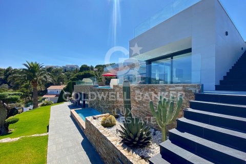4 bedrooms villa for sale in Llanca, Girona, Catalonia, Spain № 5879