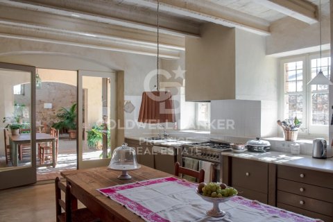 Купить дом в Герона, Испания с 6 спален, 842м², № 5876 - фото 4