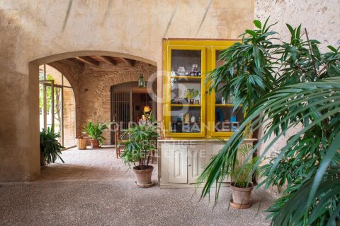 Купить дом в Герона, Испания с 6 спален, 842м², № 5876 - фото 2