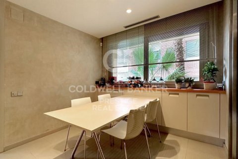 5 chambres apartment à vendre à Barcelona, Catalonia, Spain № 5881 - photo 3