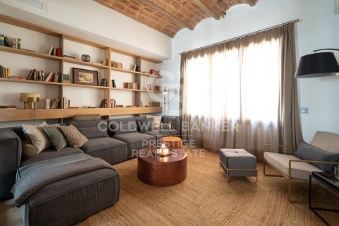 Apartamento de 3 dormitorios en venta en Barcelona, Cataluña, Spain № 5878 - foto 2