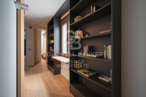 Apartamento de 3 dormitorios en venta en Barcelona, Cataluña, Spain № 5878 - foto 14