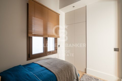 Apartamento de 3 dormitorios en venta en Barcelona, Cataluña, Spain № 5878 - foto 12