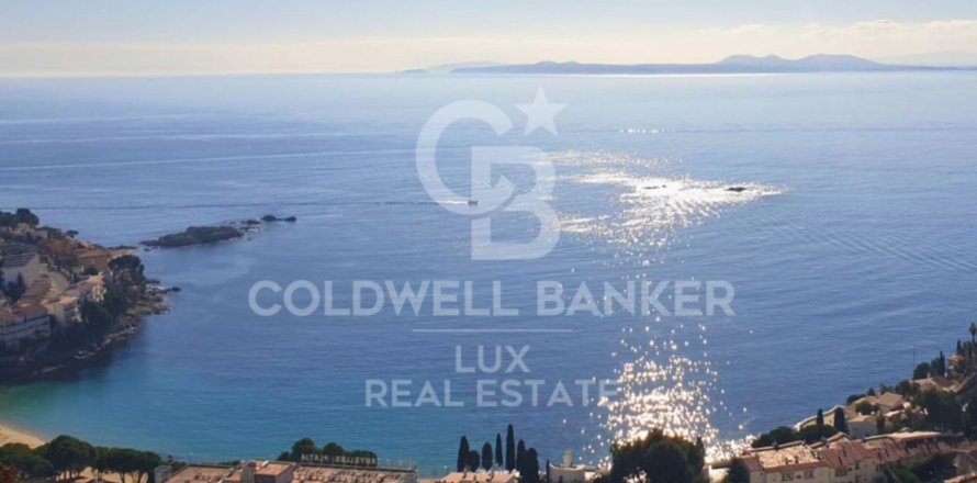 4 bedrooms villa for sale in Roses, Girona, Catalonia, Spain № 5877