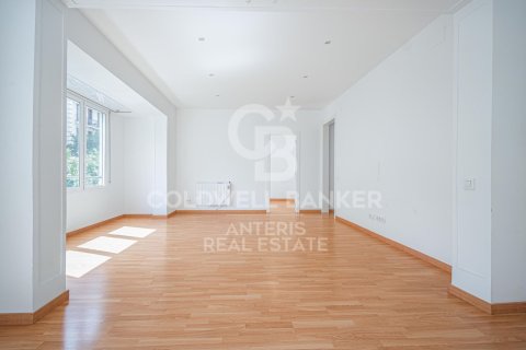 Купить квартиру в Барселона, Испания с 4 спальни, 127м², № 7731 - фото 30