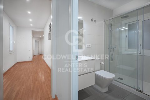 Купить квартиру в Барселона, Испания с 4 спальни, 127м², № 7731 - фото 21