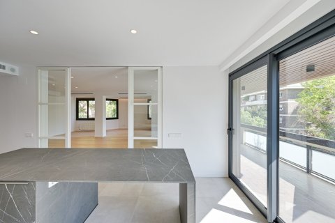 Купить квартиру в Барселона, Испания с 5 спален, 255м², № 1287 - фото 16