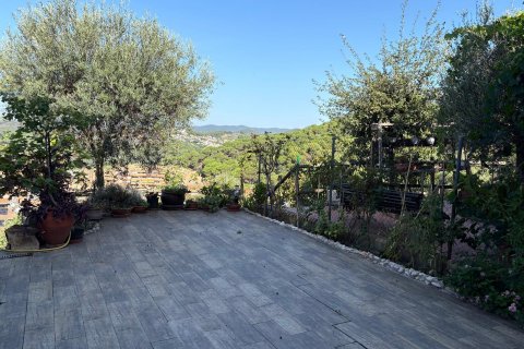 Villa de 3 dormitorios en venta en Barcelona, Cataluña, Spain № 1288 - foto 5