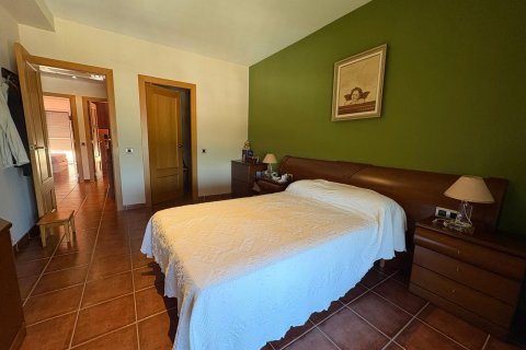 Villa de 3 dormitorios en venta en Barcelona, Cataluña, Spain № 1288 - foto 22