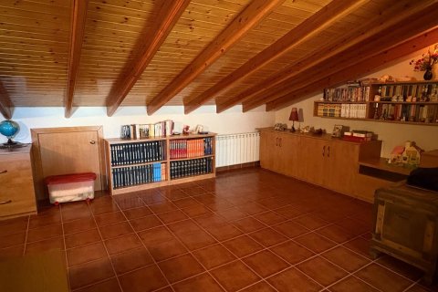 Villa de 3 dormitorios en venta en Barcelona, Cataluña, Spain № 1288 - foto 30