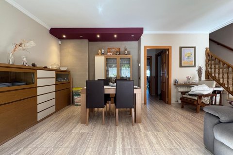 Villa de 3 dormitorios en venta en Barcelona, Cataluña, Spain № 1288 - foto 7