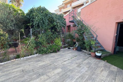 Villa de 3 dormitorios en venta en Barcelona, Cataluña, Spain № 1288 - foto 15