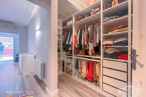 Купить квартиру в Барселона, Испания с 3 спальни, 123м², № 966 - фото 14