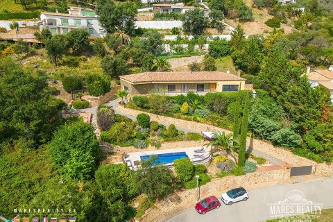 Купить виллу в Пладжа-де-Аро, Испания с 3 спальни, 283м², № 964 - фото 2