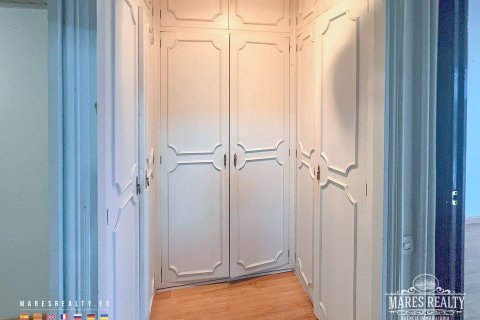 Купить квартиру в Барселона, Испания с 4 спальни, 140м², № 965 - фото 14