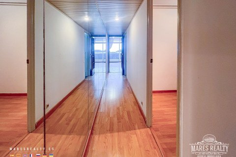 Купить квартиру в Барселона, Испания с 4 спальни, 140м², № 965 - фото 16