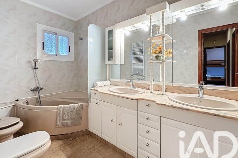 5 bedrooms house for sale in El Vendrell, Tarragona, Catalonia, Spain № 4645 - photo 28