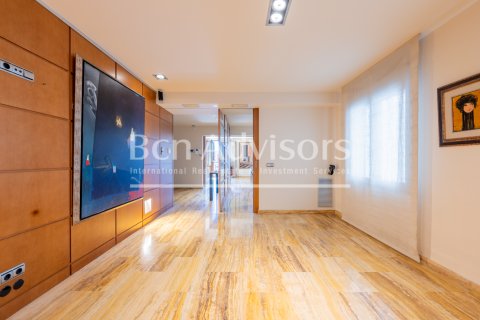 Купить квартиру в Барселона, Испания с 3 спальни, 221м², № 2844 - фото 23