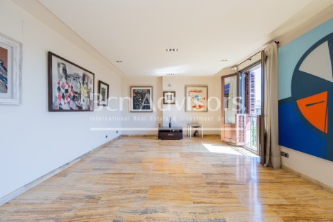 Купить квартиру в Барселона, Испания с 3 спальни, 221м², № 2844 - фото 10