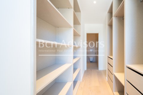 Купить пентхаус в Барселона, Испания с 3 спальни, № 2846 - фото 26