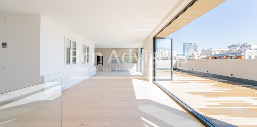 Пентхаус с 3 спальнями в Барселоне, Каталония, Испания № 2845