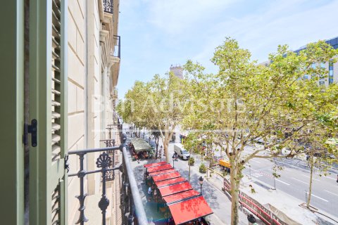 Купить квартиру в Барселона, Испания с 2 спальни, № 2849 - фото 5