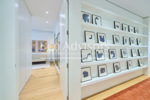 Купить квартиру в Барселона, Испания с 2 спальни, № 2849 - фото 21