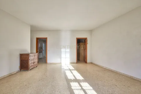 Apartamento de 4 dormitorios en venta en Barcelona, Cataluña, Spain № 6880 - foto 4