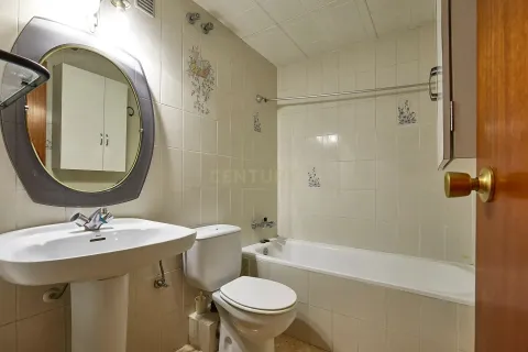 Apartamento de 4 dormitorios en venta en Barcelona, Cataluña, Spain № 6880 - foto 21