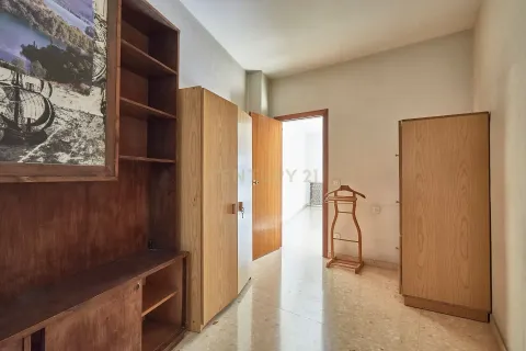 Apartamento de 4 dormitorios en venta en Barcelona, Cataluña, Spain № 6880 - foto 19