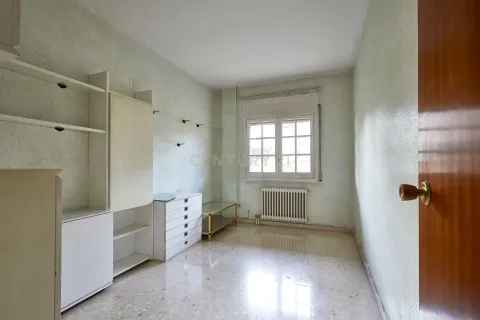 Apartamento de 4 dormitorios en venta en Barcelona, Cataluña, Spain № 6880 - foto 17