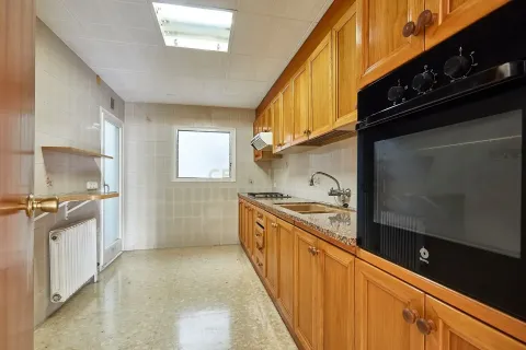 Apartamento de 4 dormitorios en venta en Barcelona, Cataluña, Spain № 6880 - foto 9