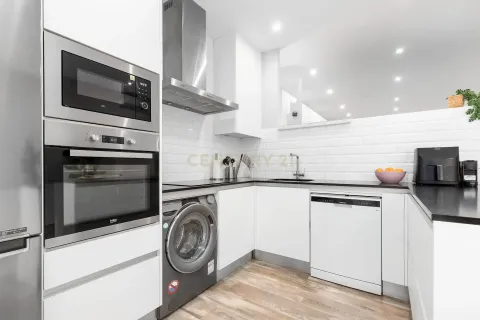 Apartamento de 3 dormitorios en venta en Mollet del Vallès, Barcelona, Cataluña, Spain № 6882 - foto 8