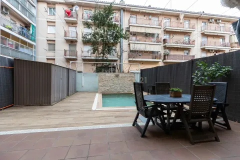 Apartamento de 3 dormitorios en venta en Mollet del Vallès, Barcelona, Cataluña, Spain № 6882 - foto 12