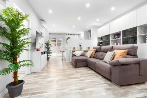 Apartamento de 3 dormitorios en venta en Mollet del Vallès, Barcelona, Cataluña, Spain № 6882 - foto 2