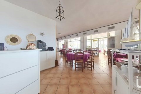 448 sq.m. cafe / restaurant for sale in Miami Platja, Tarragona, Catalonia, Spain № 4872 - photo 24