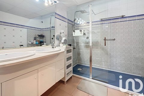 5 bedrooms townhouse for sale in Sant Pere de Ribes, Barcelona, Catalonia, Spain № 4875 - photo 23