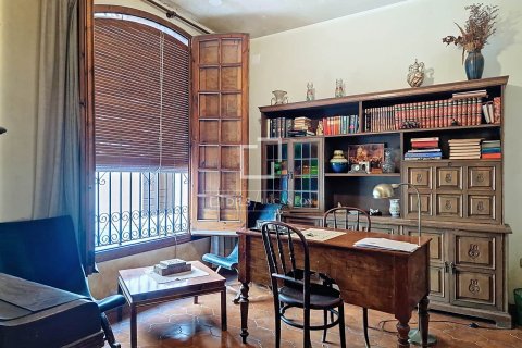 8 chambres villa à vendre à Vilanova i la Geltru, Barcelona, Catalonia, Spain № 3888 - photo 4