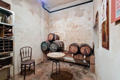 8 chambres villa à vendre à Vilanova i la Geltru, Barcelona, Catalonia, Spain № 3888 - photo 9