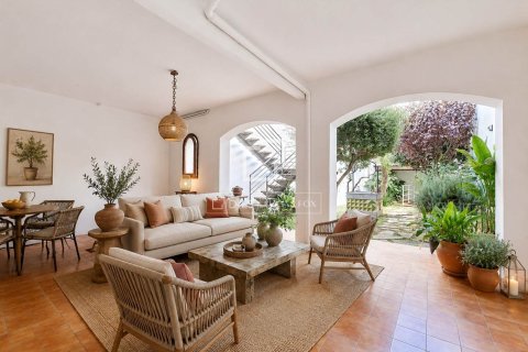 8 bedrooms villa for sale in Vilanova i la Geltru, Barcelona, Catalonia, Spain № 3888