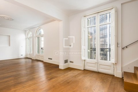 2 chambres penthouse à vendre à Barcelona, Catalonia, Spain № 3889 - photo 10